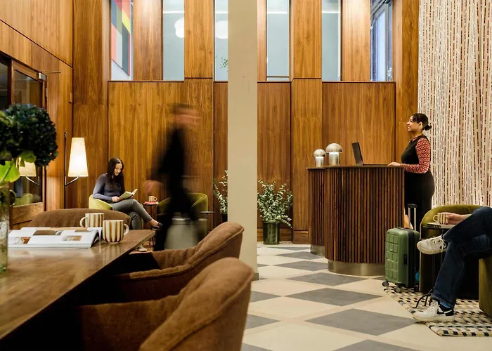 Hotel The Wellington By Adina 4*