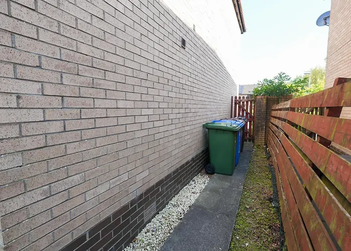 Modern 2 Bedroom Platinum Pad Apartment Glasgow