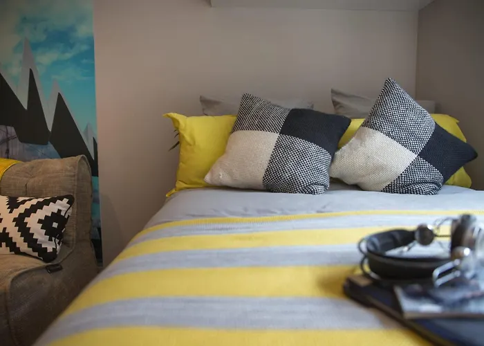 For Students Only - Willowbank In Γλασκώβη