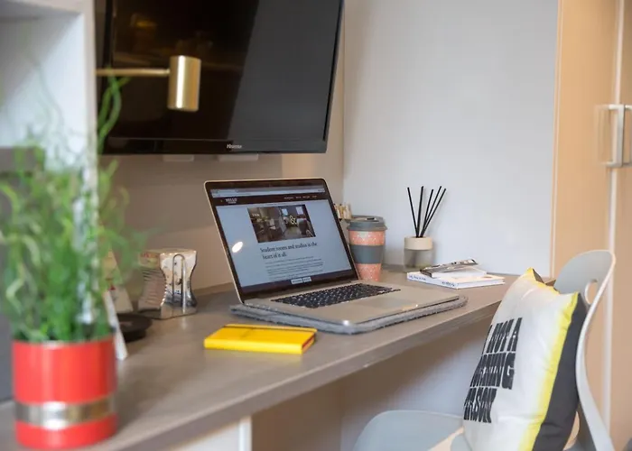 For Students Only - Willowbank In Γλασκώβη