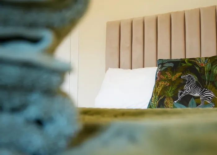 Group 3br Close To Hydro And Secc With Parking 公寓