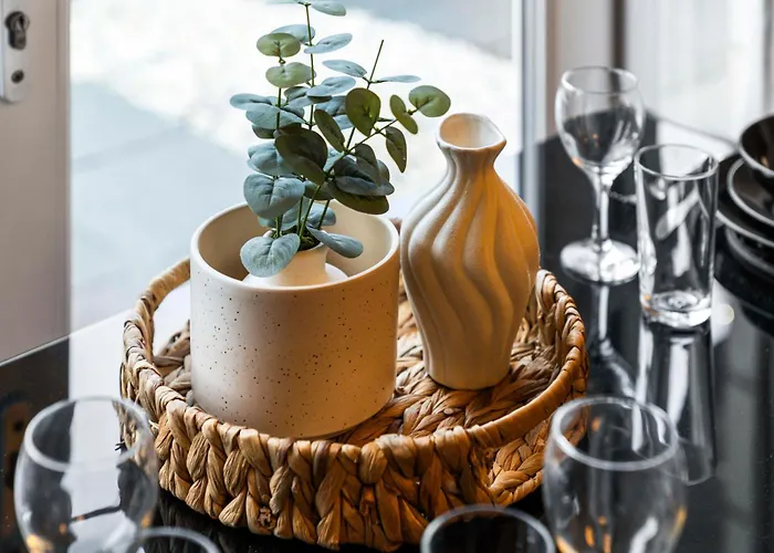 Дом отдыха Urban Elegance - Spacious 5-bed In *