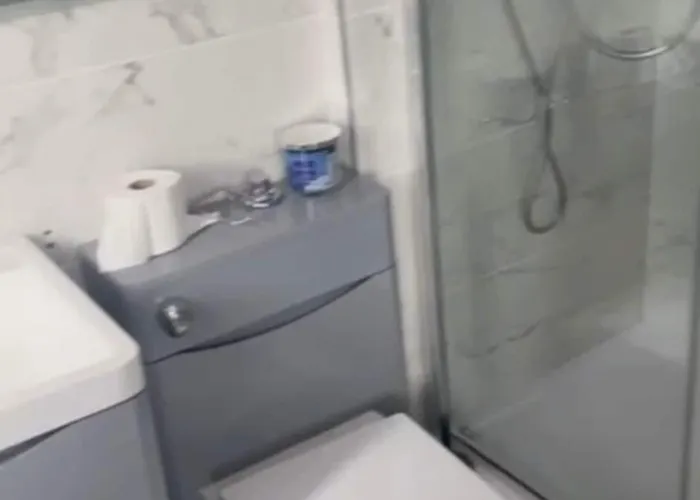 4 Bed Detached Perfect For Families & Groups * Glasgow