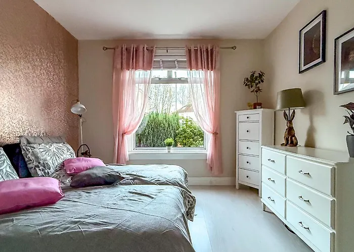 Quite And New House, Commore Drive * Glasgow