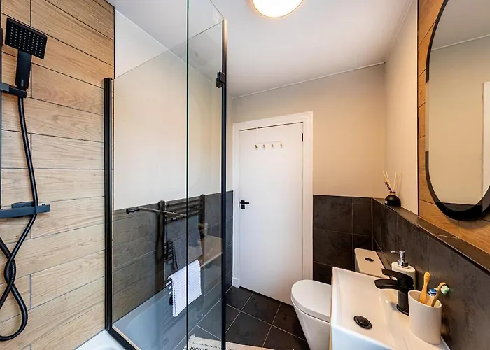 شقة Modern 3 Bedroom In Kings Park غلاسغو