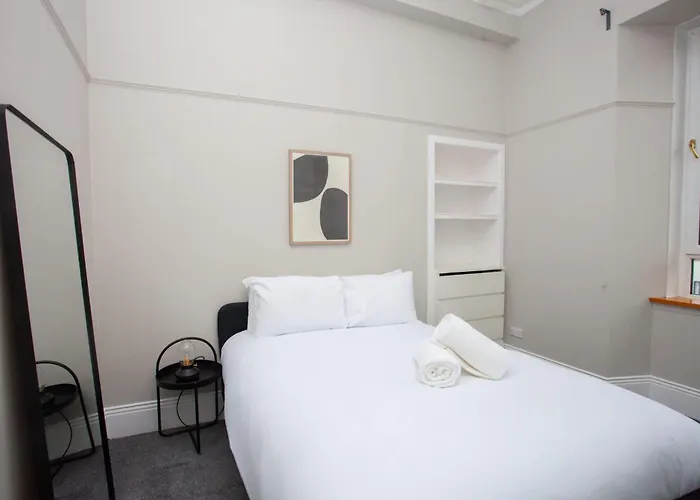 Stylish Southside 2 Bedroom Flat With Free Parking Апартаменты