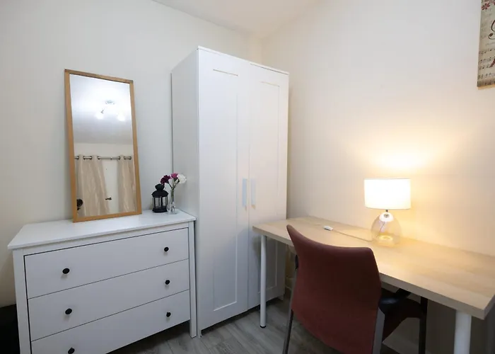 53 Dorset Street G3 7ag * Глазго