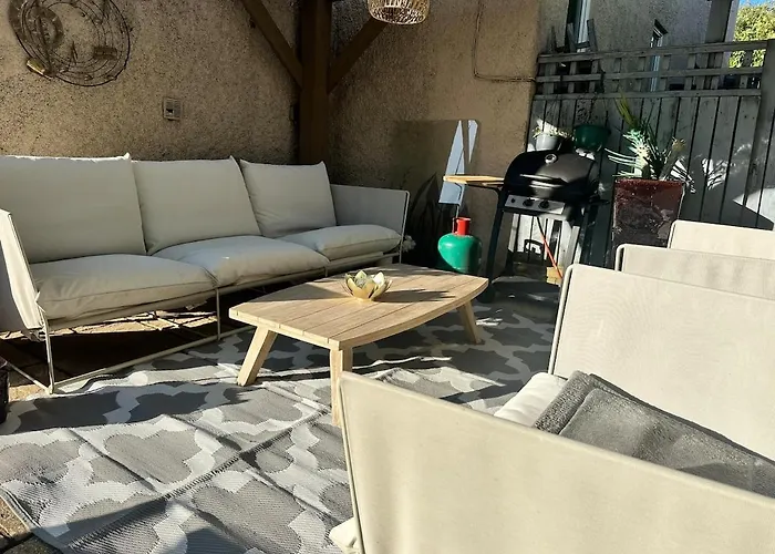 Апартаменты Peaceful And Stylish Garden Flat Close To Transport And Centre