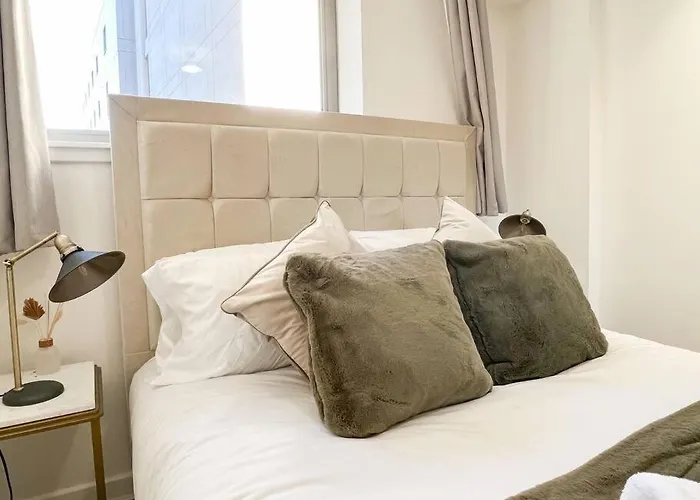 Апартаменты Stunning River View Centre Глазго