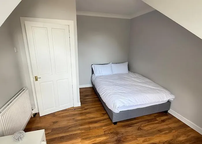 Welcome To Your Perfect Getaway * Glasgow