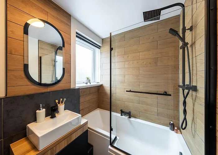 Modern 3 Bedroom In Kings Park شقة