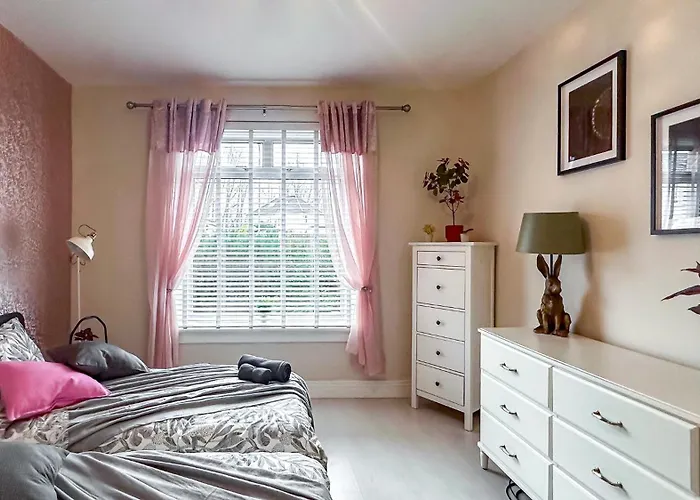 Quite And New House, Commore Drive *