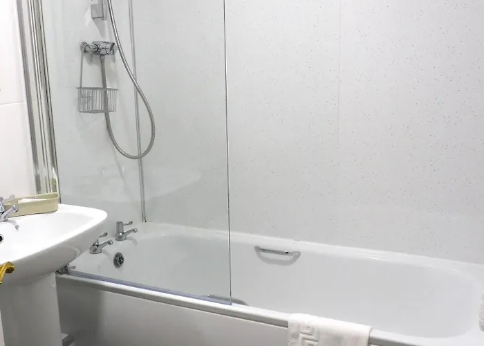 Apartment Bright 3 Bed Overlooking The Clyde Sec & Hydro Glasgow