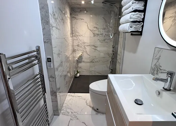 Peaceful And Stylish Garden Flat Close To Transport And Centre Глазго