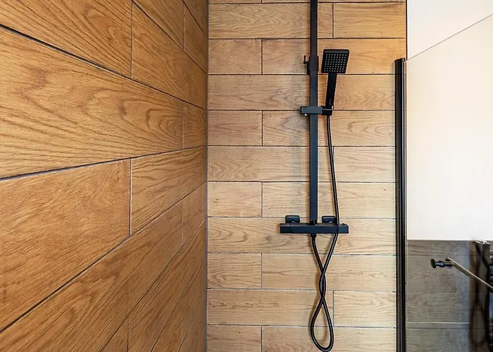 Modern 3 Bedroom In Kings Park غلاسغو