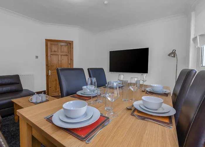 Executive 3 Bedroom - Corporate And Contractor דירה *