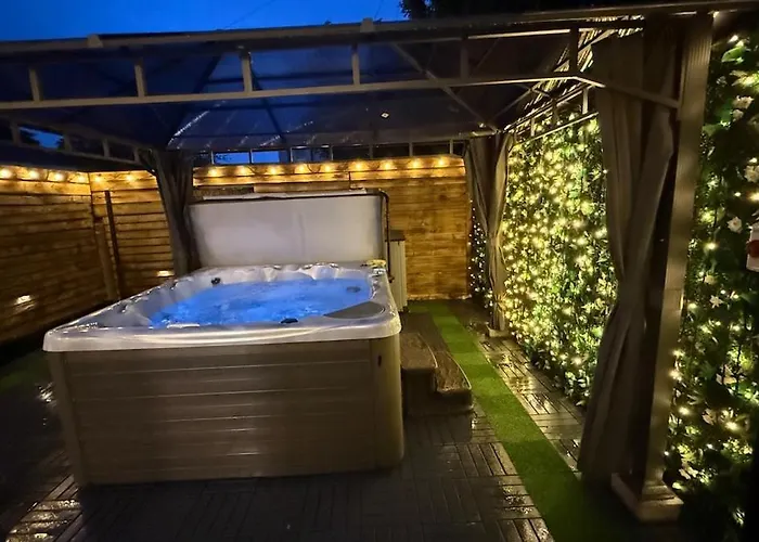 Welcome To Your Perfect Getaway * Glasgow