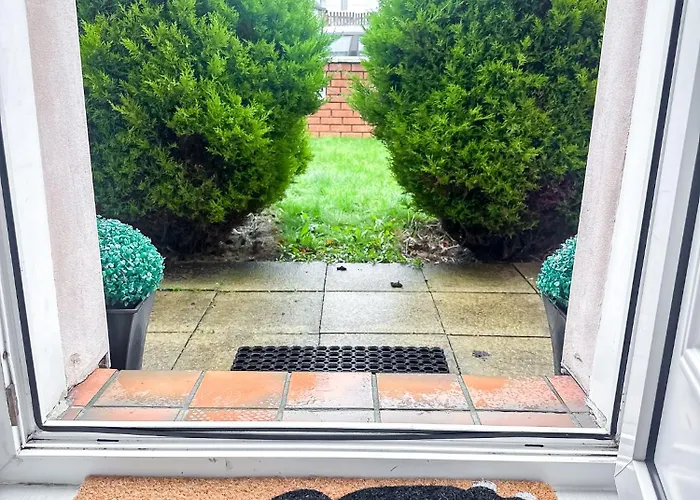 Daire Quite And New House, Commore Drive *