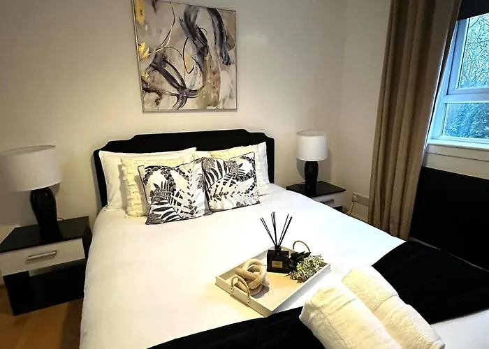 Apartment Modern 2 Bedroom Ground Floor Near Centre *