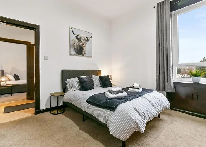 Free Parking - Sleeps 6 - 2 Bedrooms - Great Transport Links Apartament Glasgow