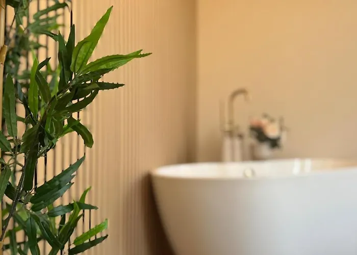 Romantic Brand New Flat, Centre Glasgow