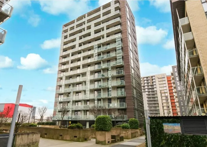 Executive Riverside With Workspace & Fast Wifi * Glasgow