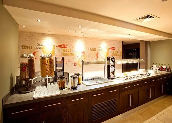 Premier Pacific Quay Hotell 3*