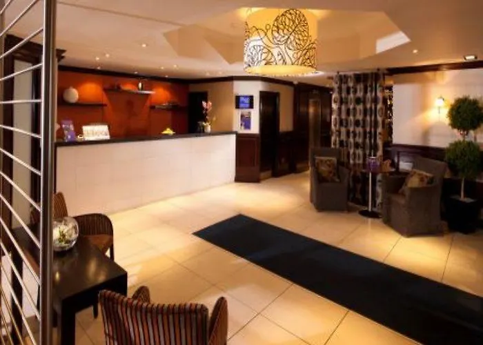 Отель Leonardo West End 3*