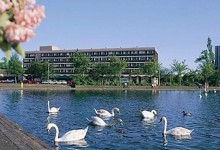 Leonardo West End 3* Глазго