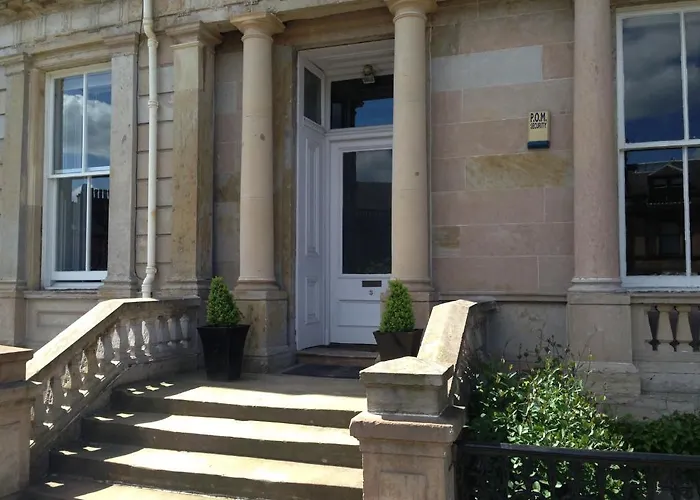 Apartment Principal - West End