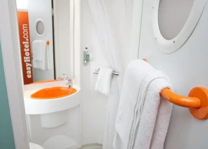 Easyhotel Отель Глазго