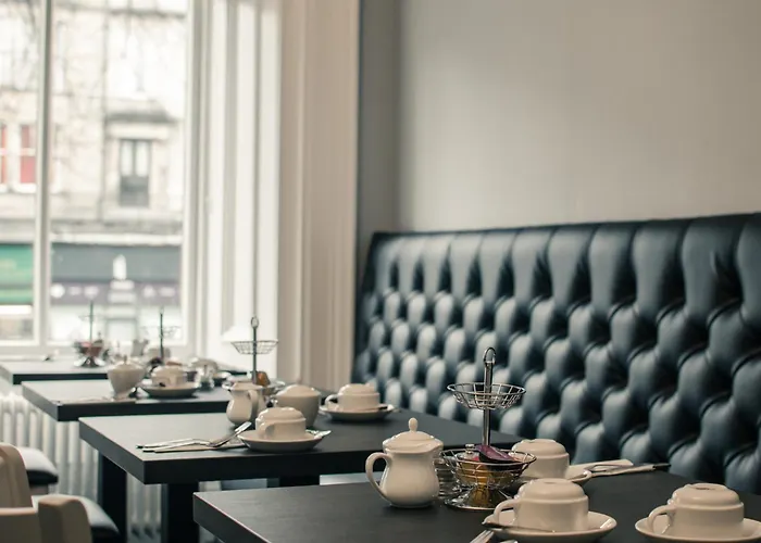 Hotel Royal West End 3*