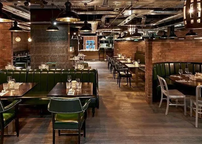 Hotel Village Glasgow