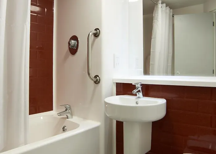 מלון Travelodge Queen Street גלאזגו