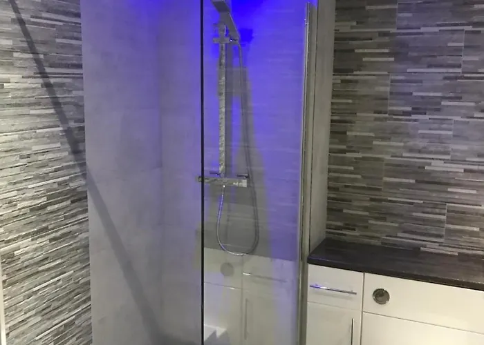 Centre With Free Secure Underground Parking * Glasgow