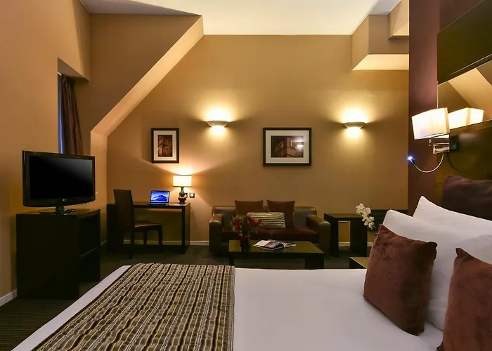 Apart-hotel Fraser 4*