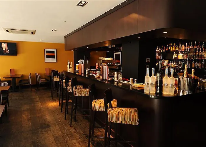 Ξενοδοχείο Apex Of 4*