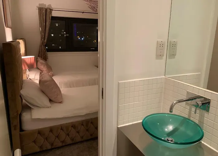 Centre - The Penthouse With Riverviews - Apartamento