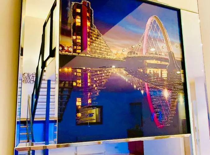 Apartamento Centre - The Penthouse With Riverviews - *