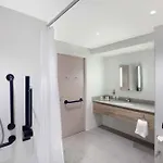 Hotel Doubletree By Hilton