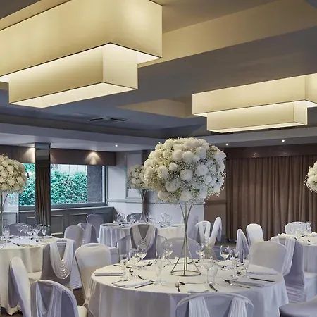 Leonardo West End グラスゴー