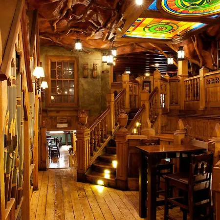 Carlton George Отель