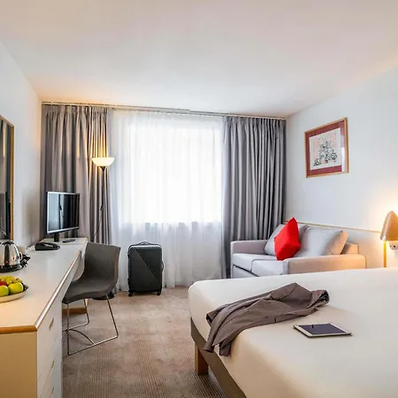 Novotel Centre Hotel