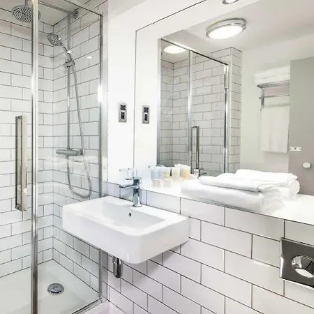 West By Compass Hospitality 3*