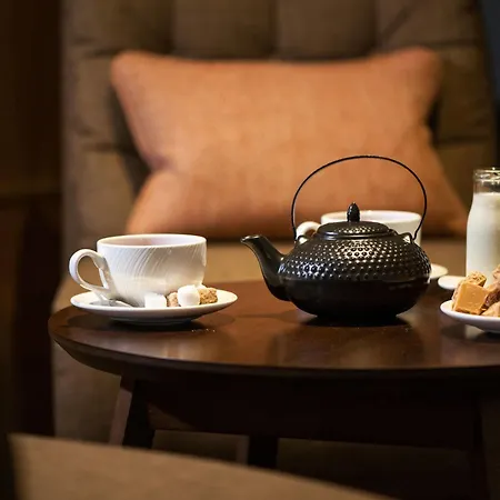 Hotel West By Compass Hospitality