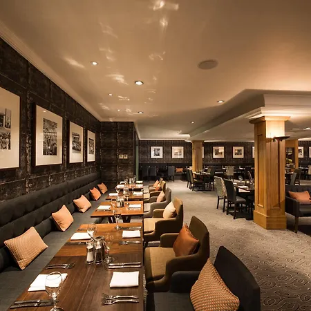 Hotel West By Compass Hospitality