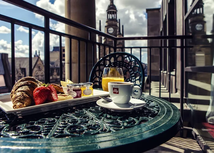 Hotel Carlton George