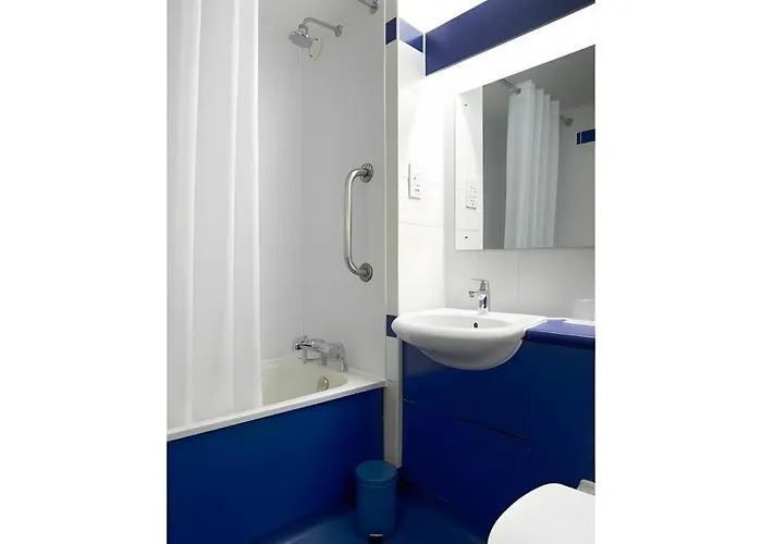 Отель Travelodge Airport