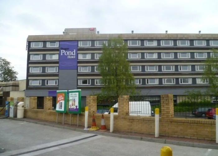 Hotel Leonardo West End 3*