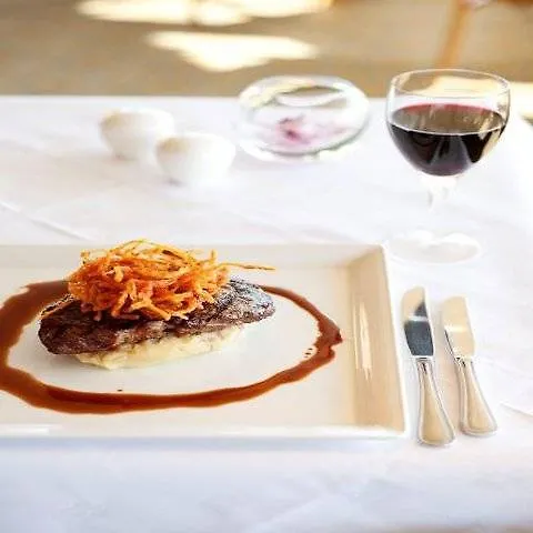 卡尔顿乔治酒店 4*